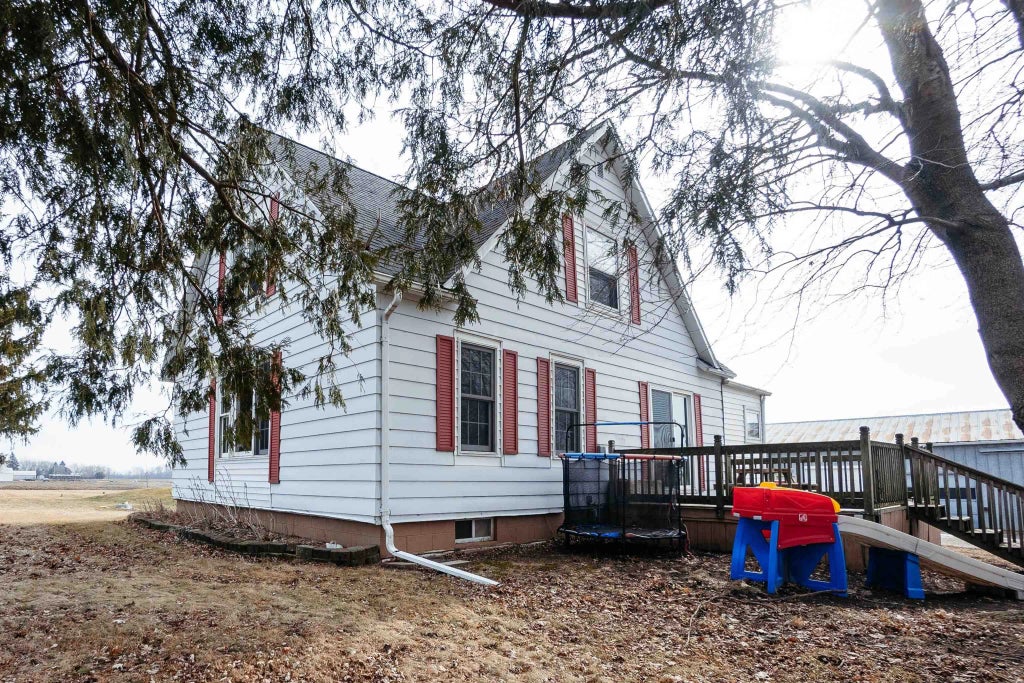 W7028 Cemetery Road, VAN DYNE