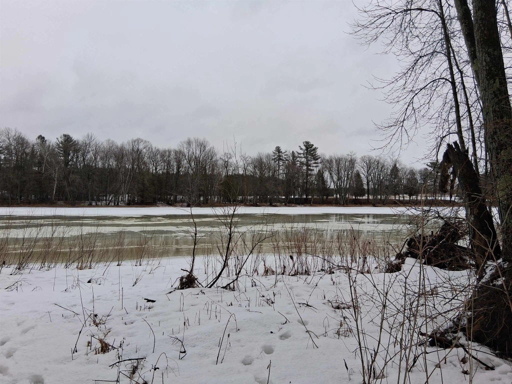 Twin Pine Lane, PORTERFIELD