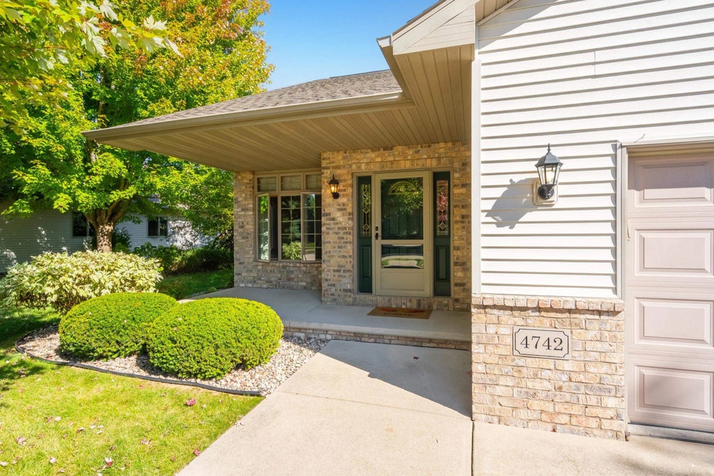 4742 N Providence Avenue, APPLETON