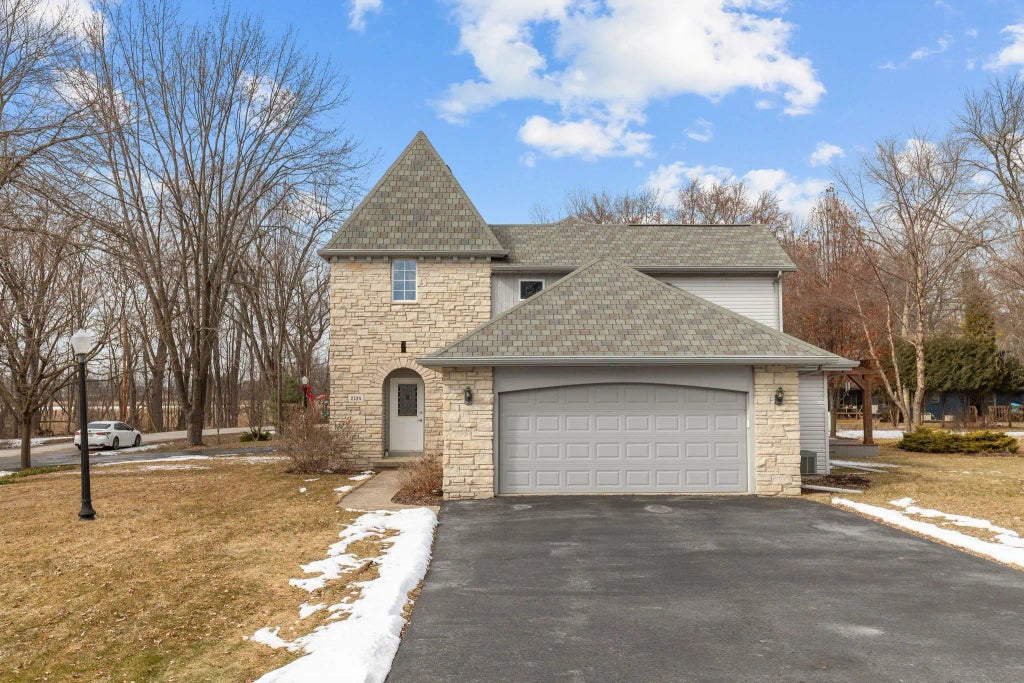 2134 Sunrise Drive, APPLETON