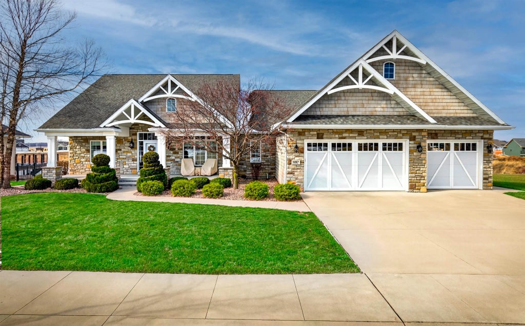 5667 N Summerland Street, APPLETON