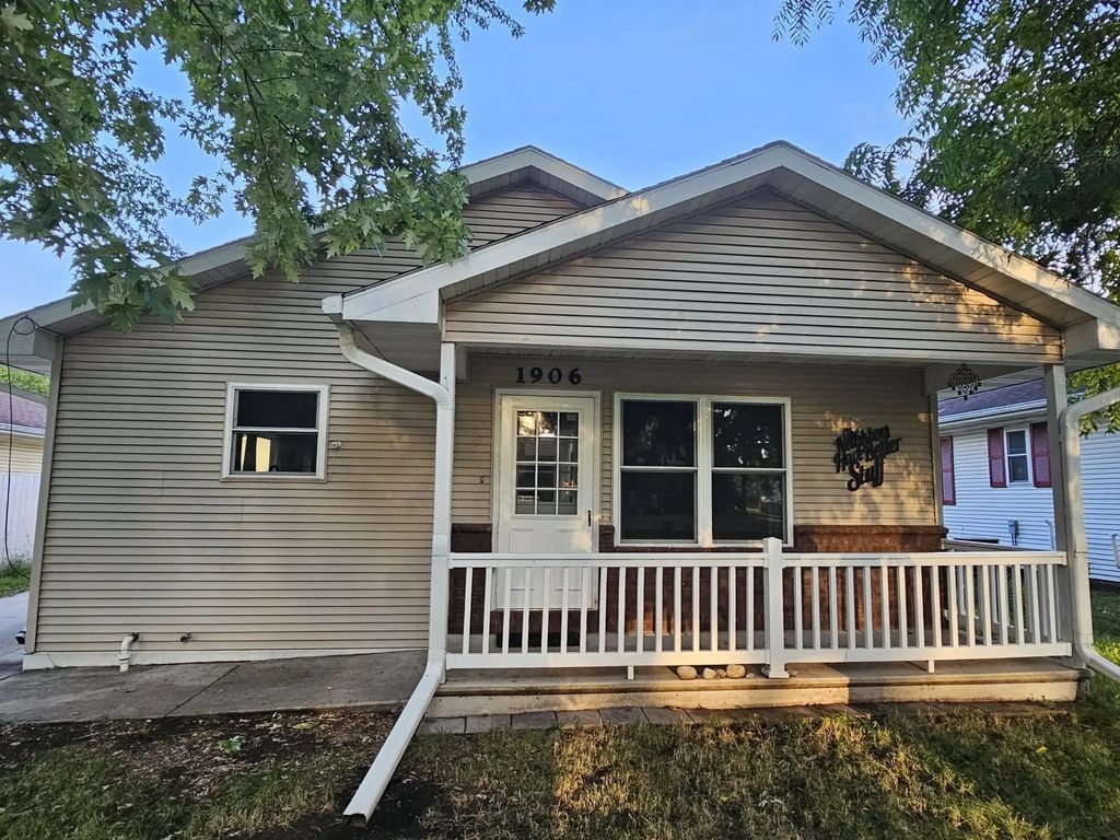1906 Mitchell Street, OSHKOSH