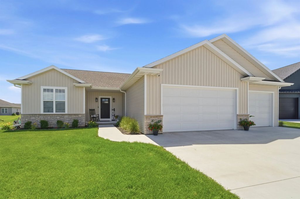 2875 E Turquoise Lane, APPLETON