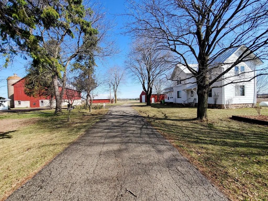 E9542 County Road I, CLINTONVILLE