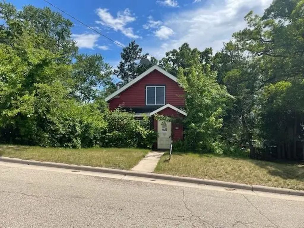 119 W Park Street, NESHKORO