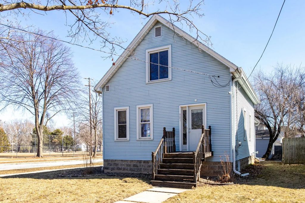 901 S Greenwood Avenue, GREEN BAY