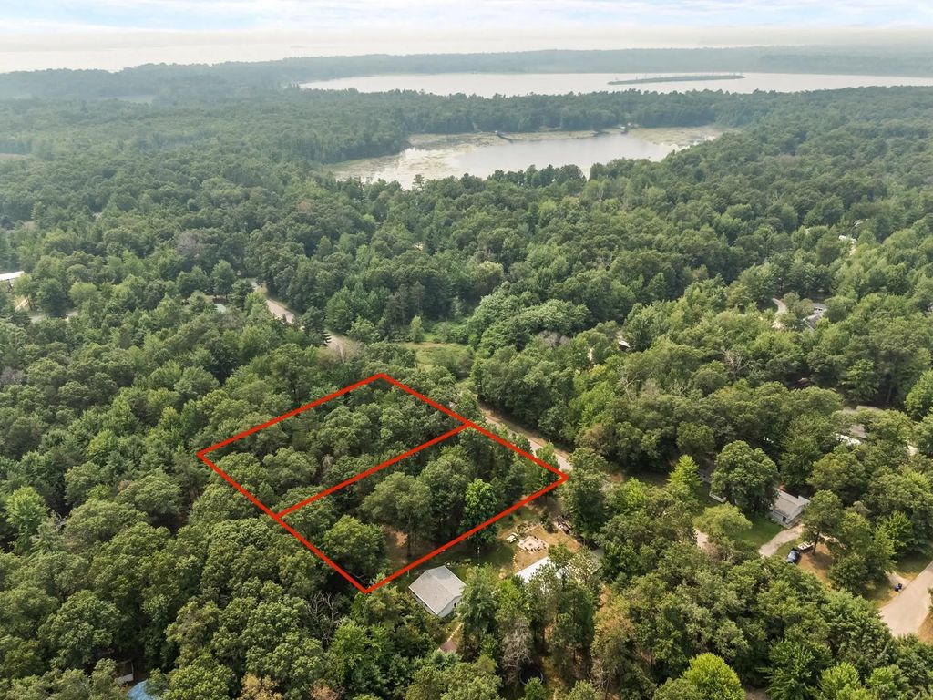 N6966 Lynwood Drive 13, SHAWANO