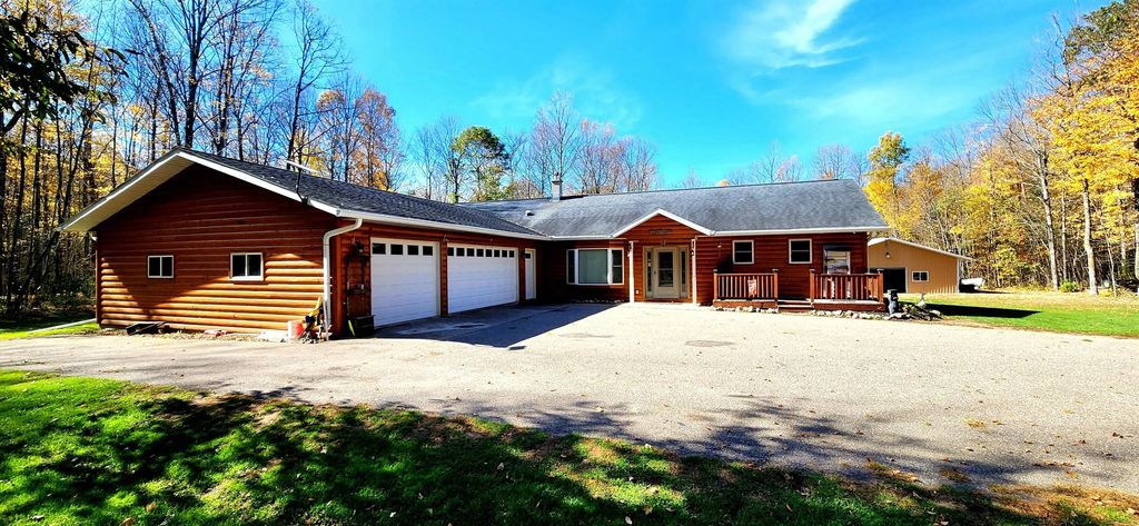 N10035 Red River Road, Bowler