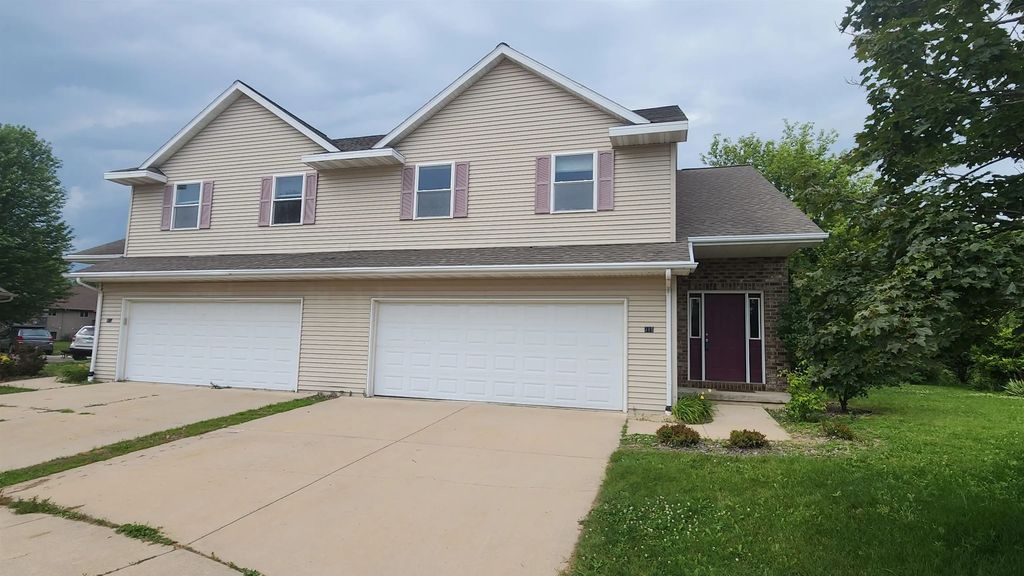 715 Edge Point Court 2, DE PERE