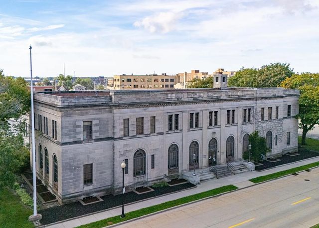 219 Washington Avenue, OSHKOSH