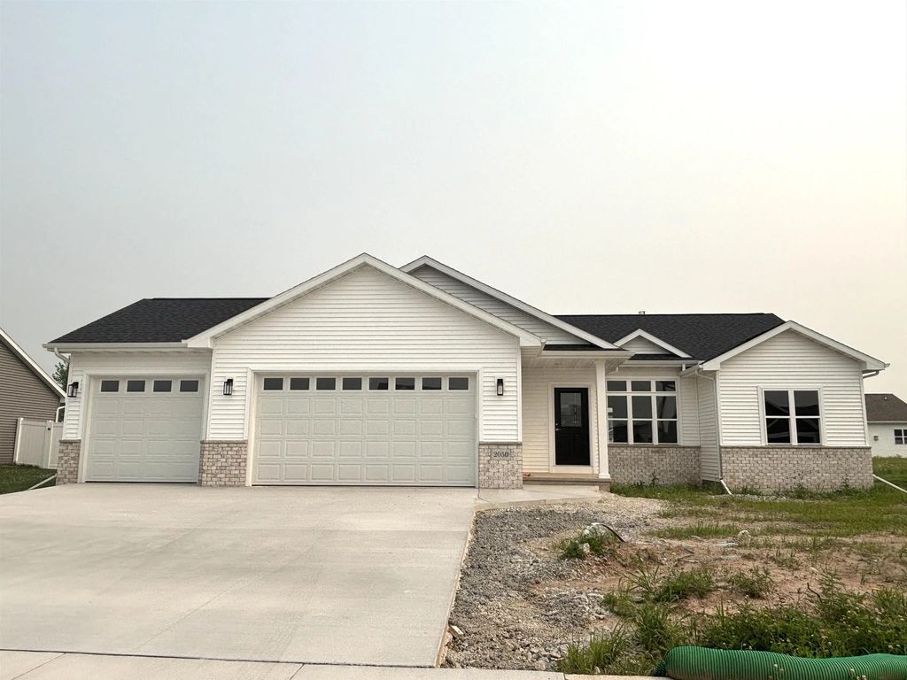 2050 Bear Paw Trail, SHERWOOD