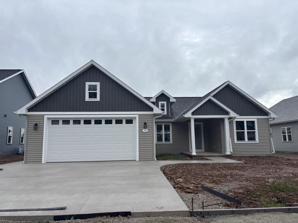 711 Reed Street, NEENAH