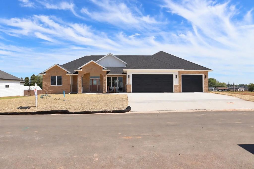 N1332 Meadow Park Drive, GREENVILLE