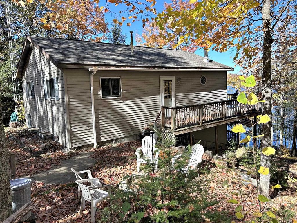 W16468 S Hilbert Drive, ARMSTRONG CREEK