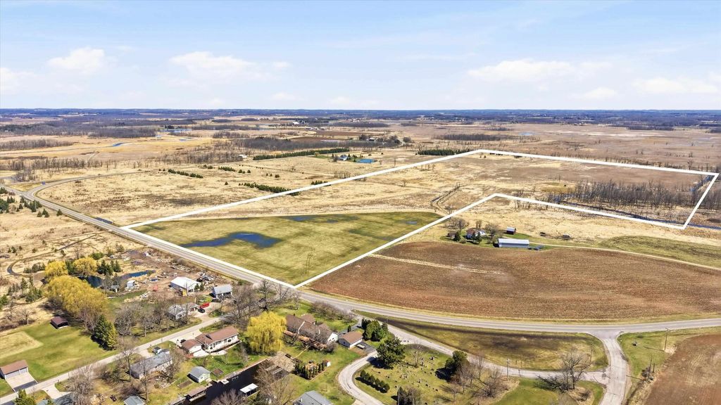 County Road Mm, LARSEN