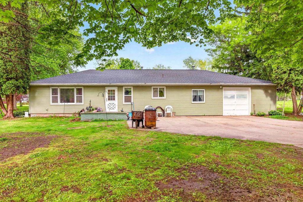 N5121 36th Drive, FREMONT