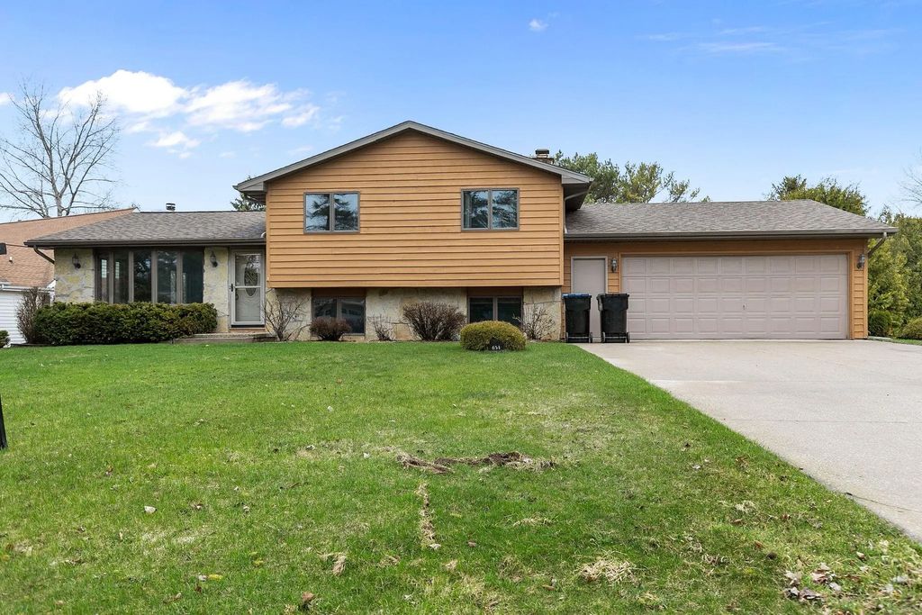 634 E Walnut Place, STURGEON BAY