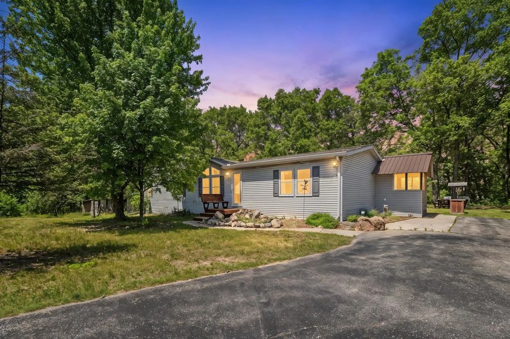 322 County Road E, GRAND MARSH