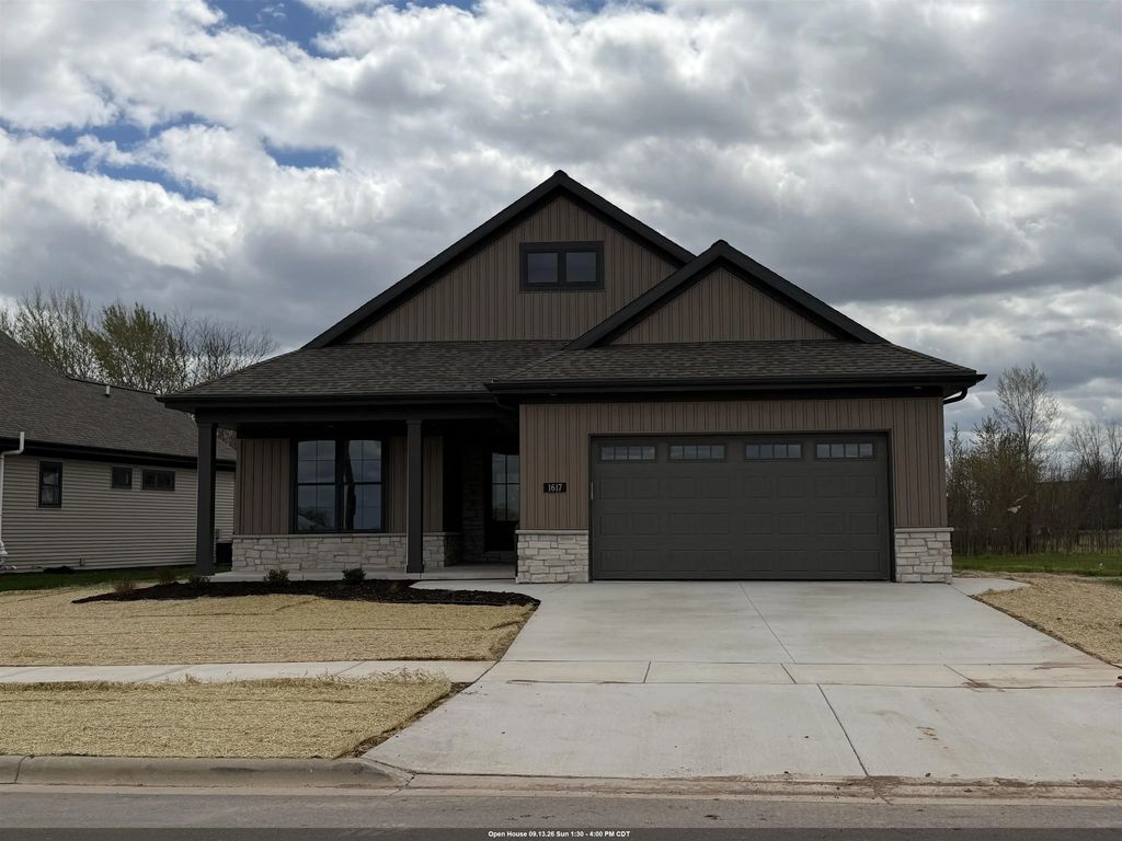 1617 N Honeysuckle Circle, DE PERE