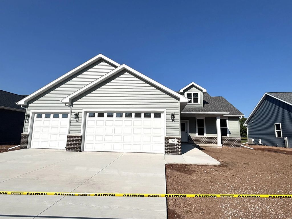 659 Reed Street, NEENAH