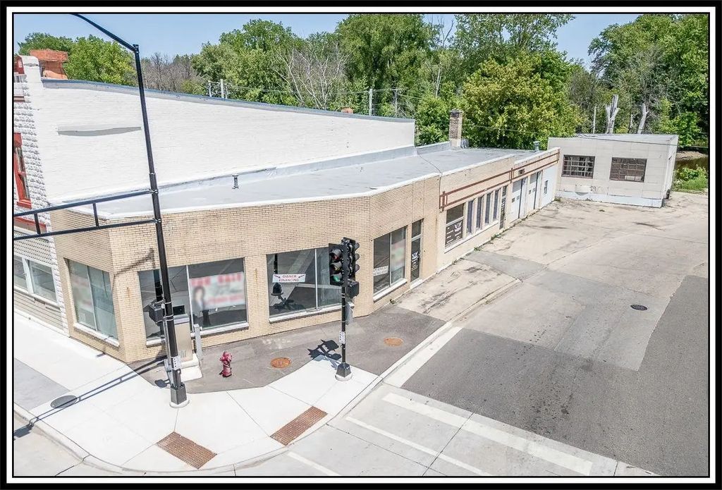 200 N Pearl Street, NEW LONDON