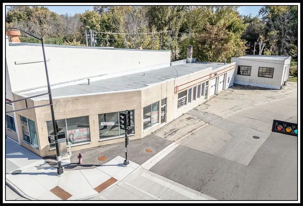 200 N Pearl Street, NEW LONDON