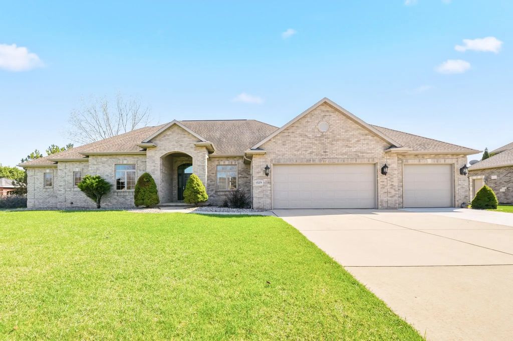 1529 Silver Maple Drive, DE PERE