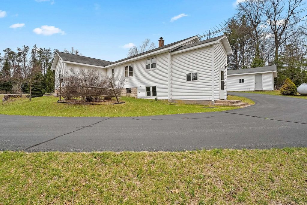 W10786 County Road C, ATHELSTANE