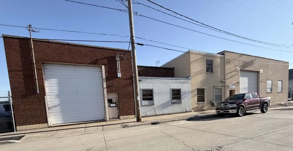 122 W 7th Avenue, OSHKOSH