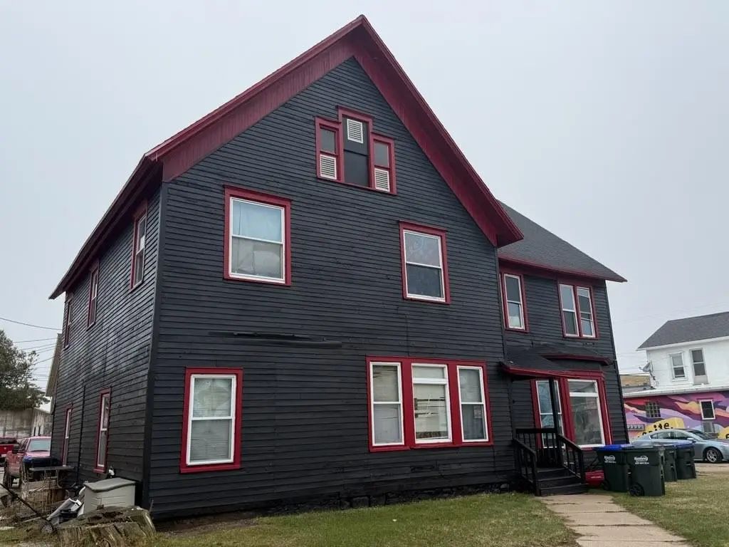 409 3rd Street, ALGOMA