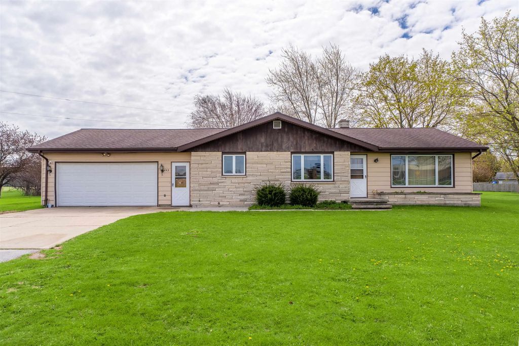 443 W Main Street, CHILTON