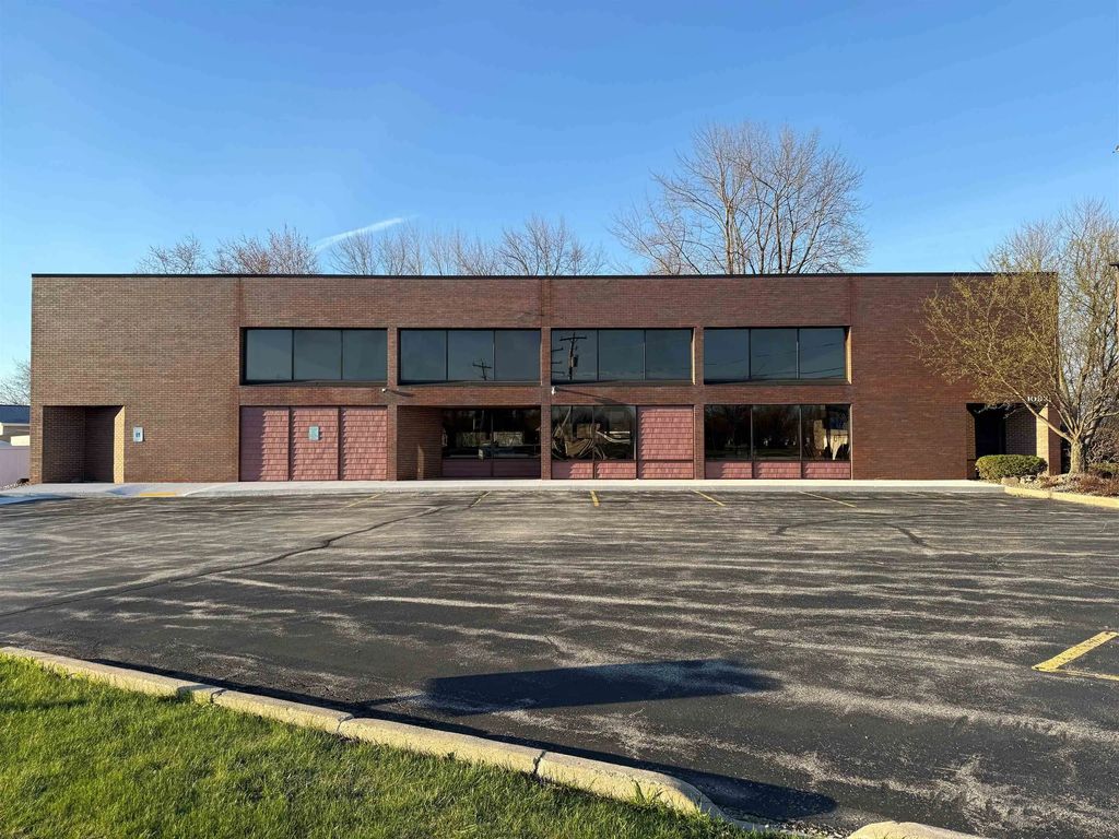 1093 Appleton Road, MENASHA