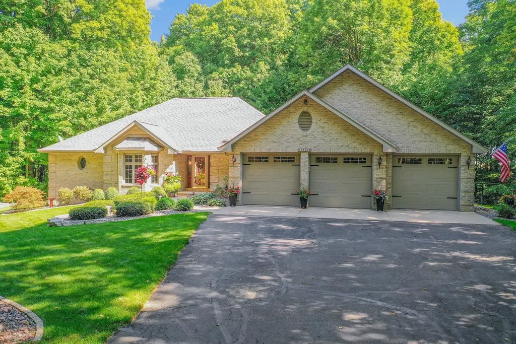 4146 Don Circle, NEW FRANKEN