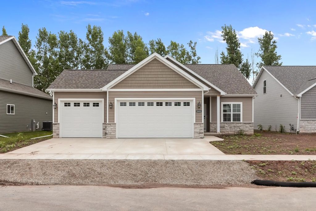 3609 E Gladiolus Place, APPLETON