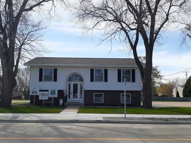 1233 S Commercial Street, NEENAH