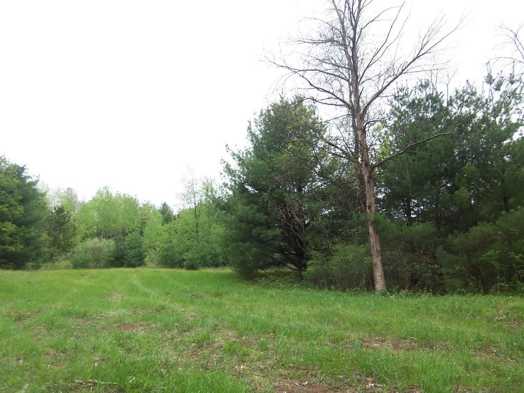 County Road S, SOBIESKI