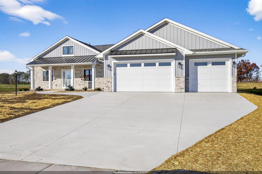 758 Royal St Pats Drive, WRIGHTSTOWN