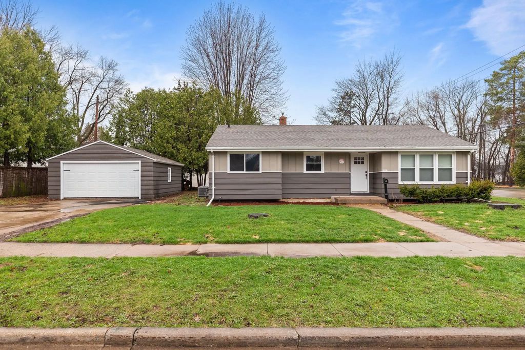 2007 S Gladys Avenue, APPLETON