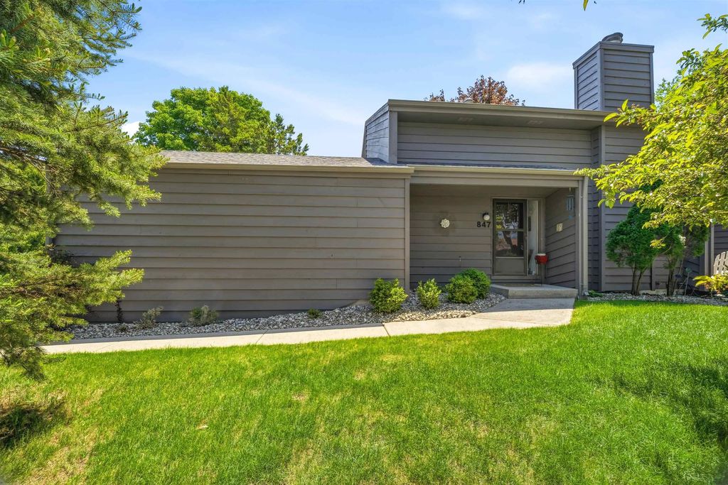 847 E Windfield Place, APPLETON