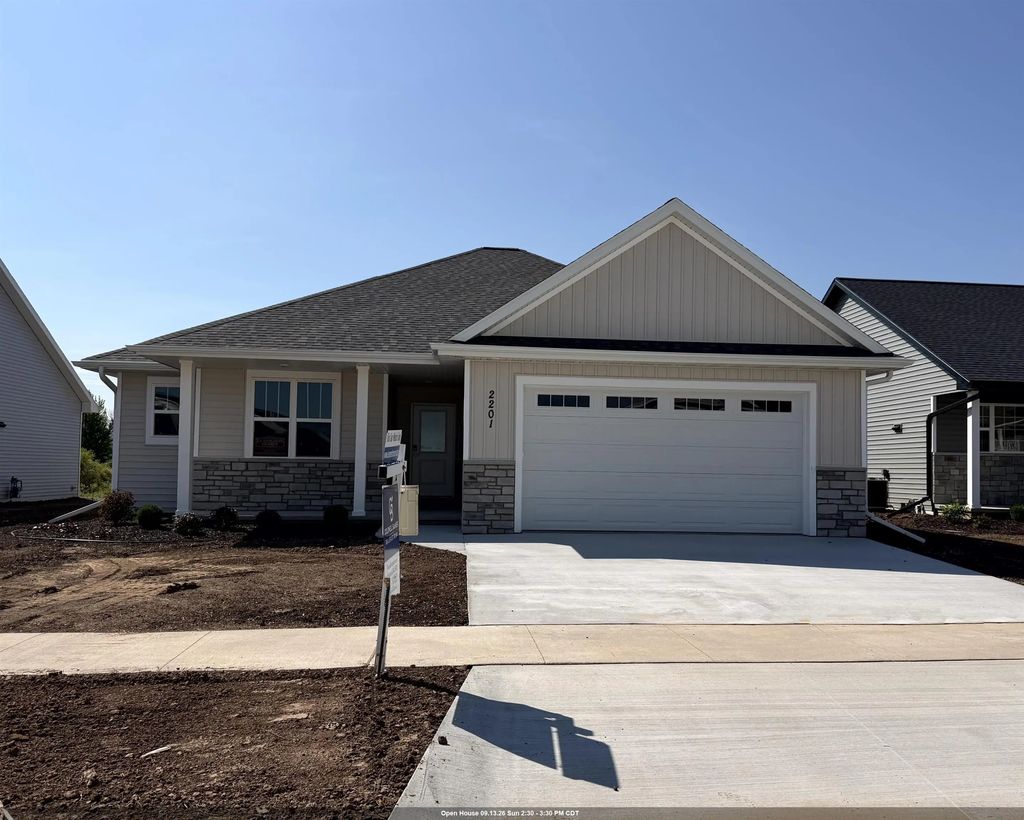 2201 Golden Gate Drive, APPLETON