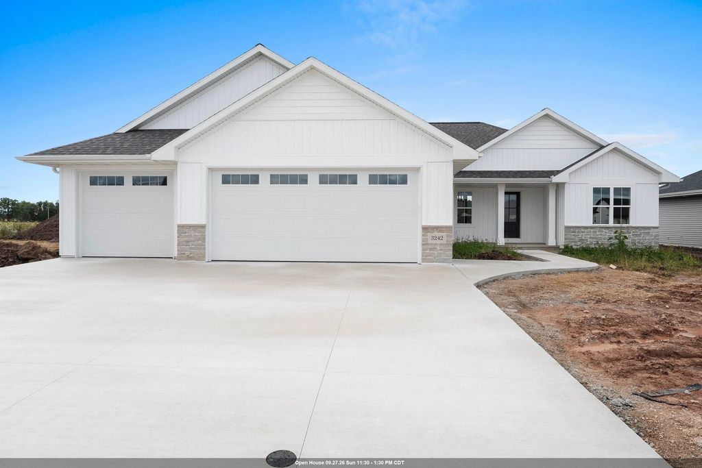 3242 Willow Road, GREEN BAY
