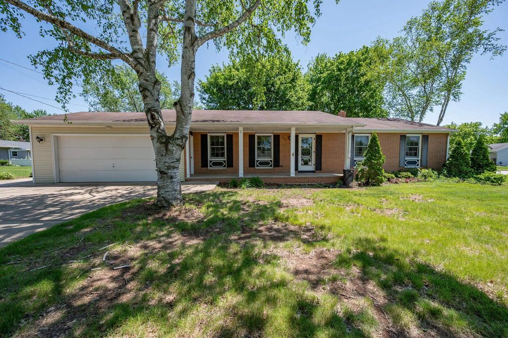 2657 Pioneer Drive, GREEN BAY