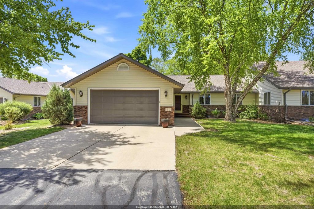 30 Country Club Court, FOND DU LAC