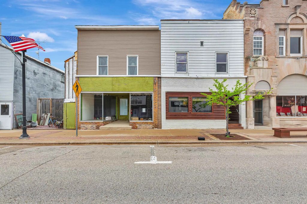 114 Main Street, WEYAUWEGA