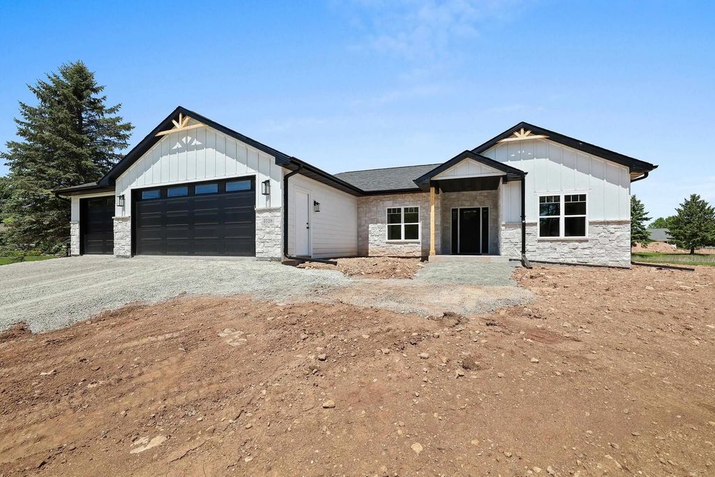 5728 W Spencer Street, APPLETON