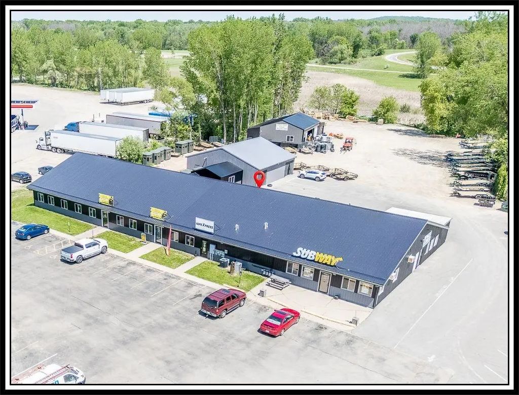 1200 N Shawano Street, NEW LONDON