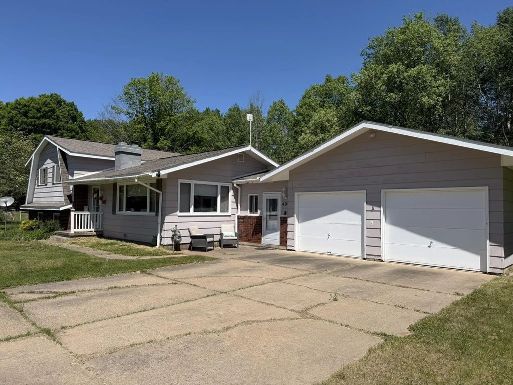 406 W 4th Street, CASPIAN