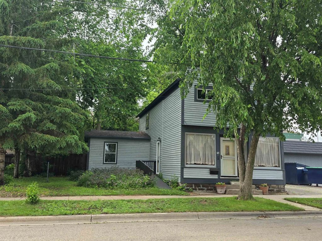 107 S Andrews Street, SHAWANO