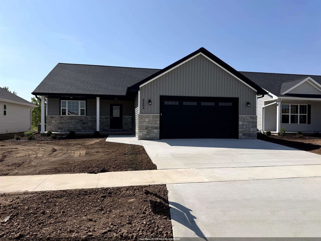 2203 Golden Gate Drive, APPLETON