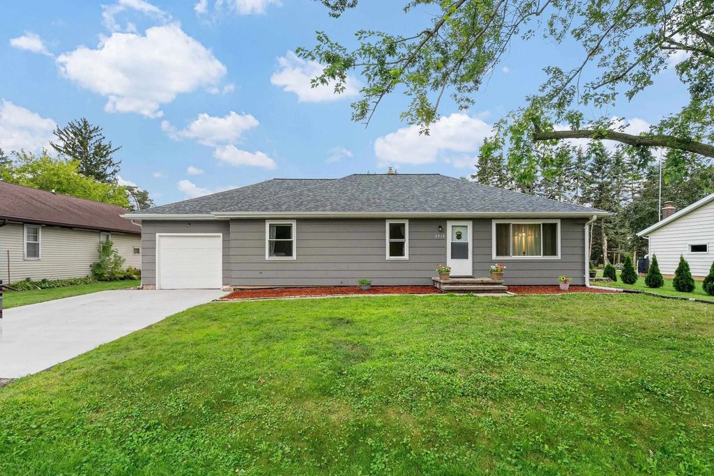 2715 W 1st Avenue, APPLETON